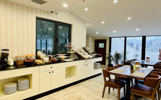 Istanbul Midpoint Hotel