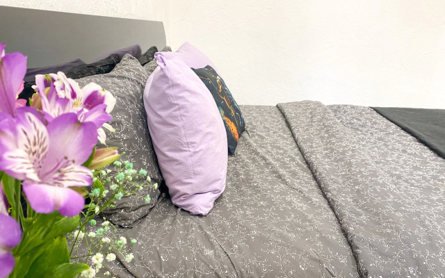 Апартаменты Счастье жить в центре Севастополя с балкончиком