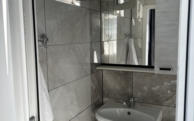 Shapsugskaya 6A Guest House
