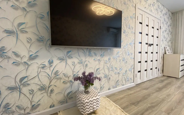 Podelam na Kislova 27 Flat