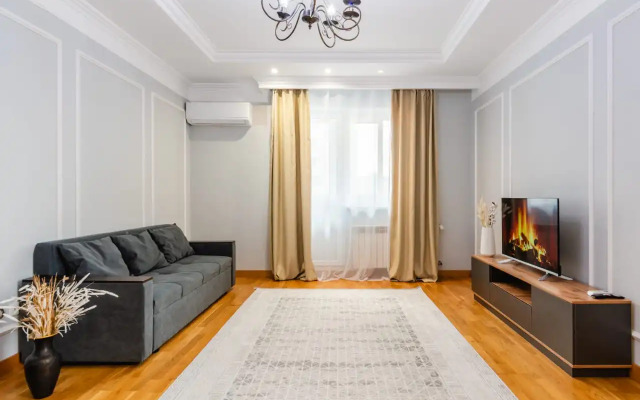 Апартаменты просторные трехкомнатные у ТРЦ MEGA в стиле минимализм