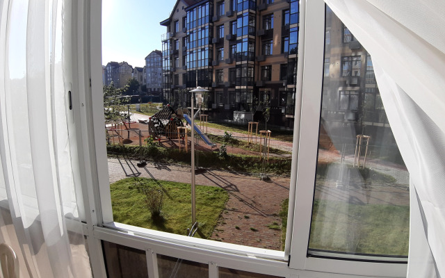 Uyutnaya kvartirka u ozera Flat