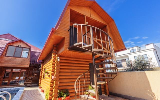 Aprelskie Tezisy Guest House