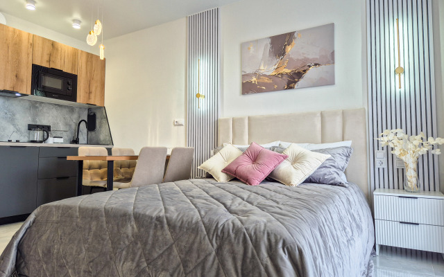 Svetlaya studiya s balkonom na 9 etazhe Flat