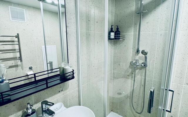 Apartment New Scandi White on Tulskaya