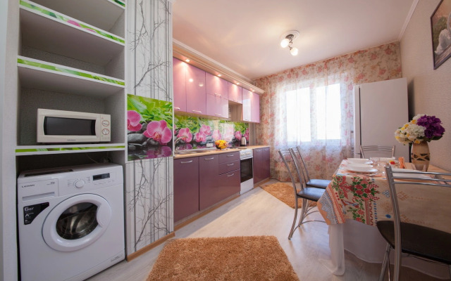 Квартира трехкомнатная на Алексеева 109