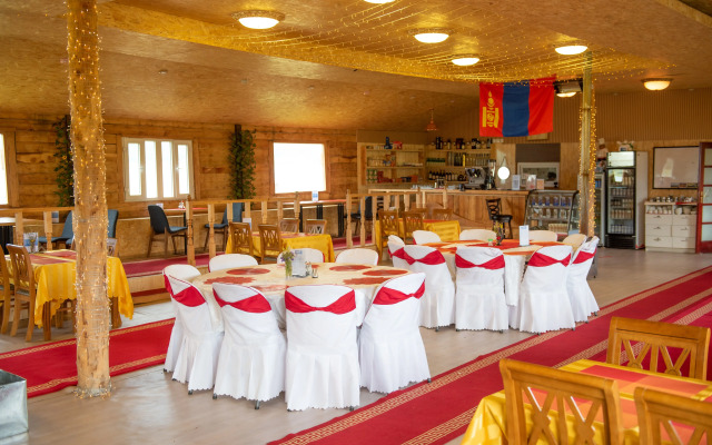 Dalai Eej Khuvsgul Lake National Park Resort Hotel