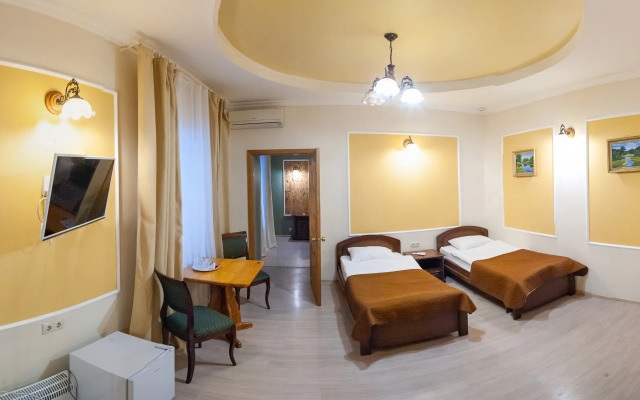 Na Kaminskogo Hotel