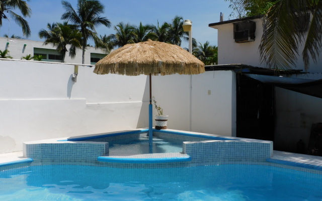 Отель Casa de Huespedes Nayomi By Rotamundos