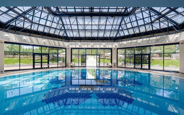 Azimut Grand Tashkent Hotel