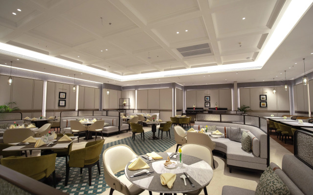 Отель Beijing Palace Soluxe Astana