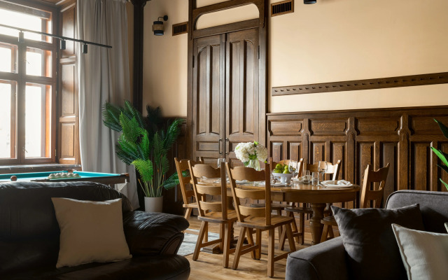 Nikitskiy Bulvar 7b Apartments