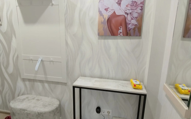 2-Kh Komnatnaya Blizko K Tsentru Flat