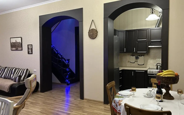 Semeyny S Kaminom Guest house