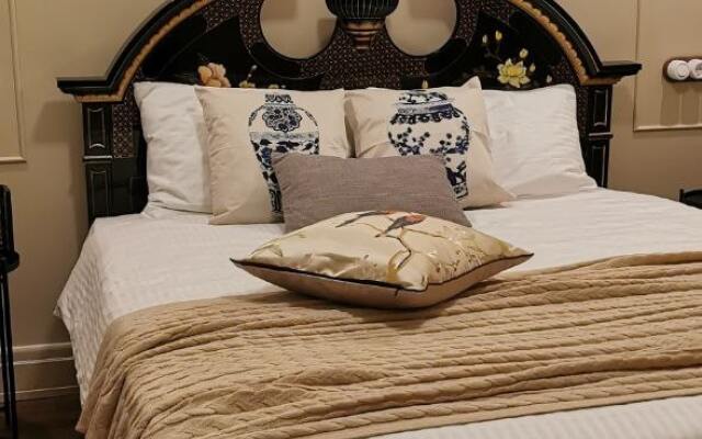 Апартаменты Фарфор и соловей Loft-усадьба на Черниговской