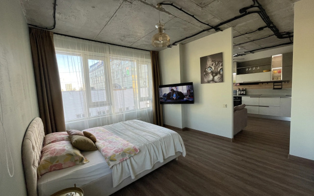 Roskoshnaya Flat