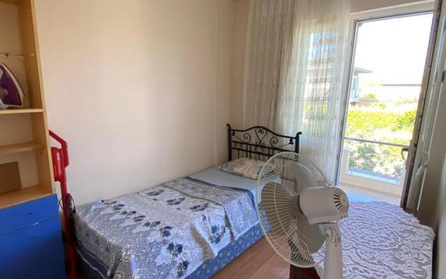 Cesme Aile Dostu Havuzlu Villa