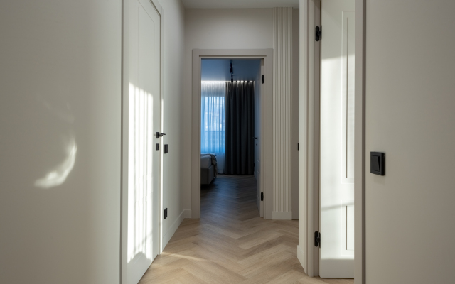 Апартаменты трехкомнатные с дизайнерским ремонтом