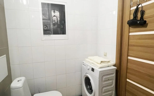 Квартира Уютная студия в центре города с лоджией