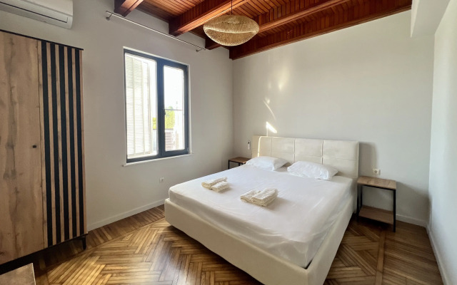 Avrora Villa