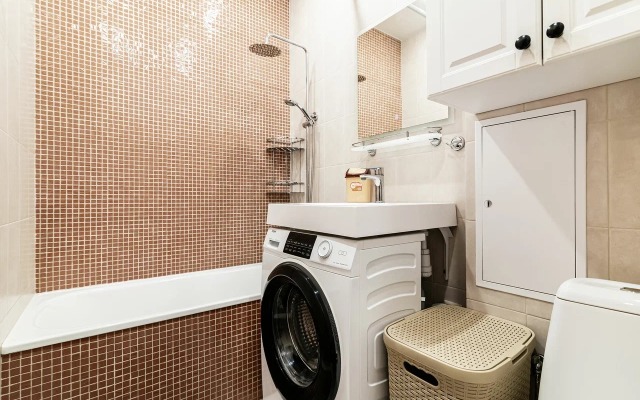 U Morya S Basseinom V Zhk Solnechny Apartments