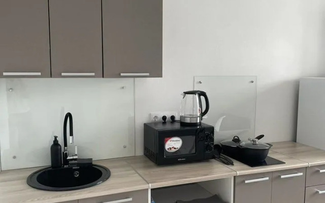 Квартира c нoвым coвременным peмoнтoм и новой техникoй