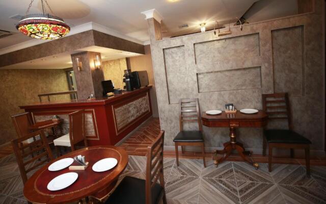 West Inn Hotel Baku