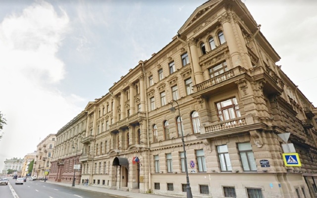 Студии у Эрмитажа с кодовым доступом и отдельным входом