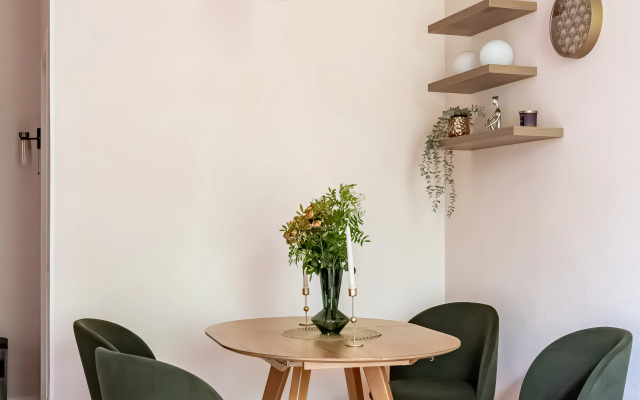 Stilnaya Yevroodnushka Ryadom S Nevskim Prospektom Flat