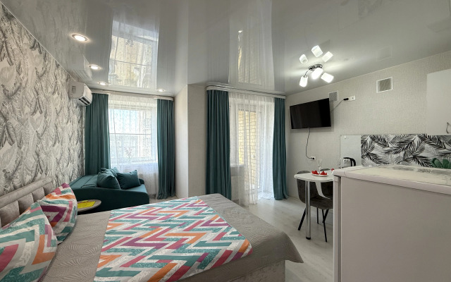 V ZHK Vidnyj Solnce Vstayot k Obedu Apartments