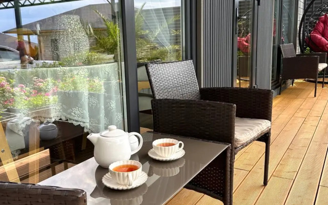 Eko s Basseynom Guest House