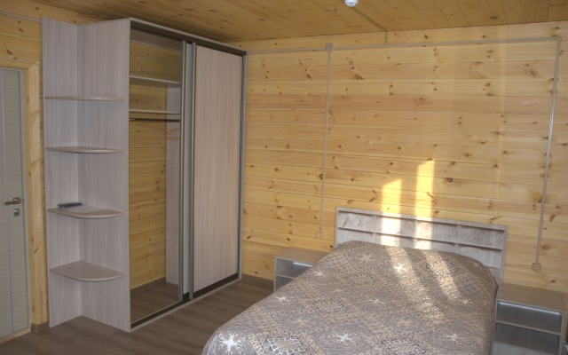 SEMEJNYiJ Guest House