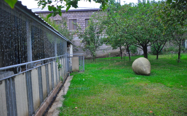 Kamar Guest house