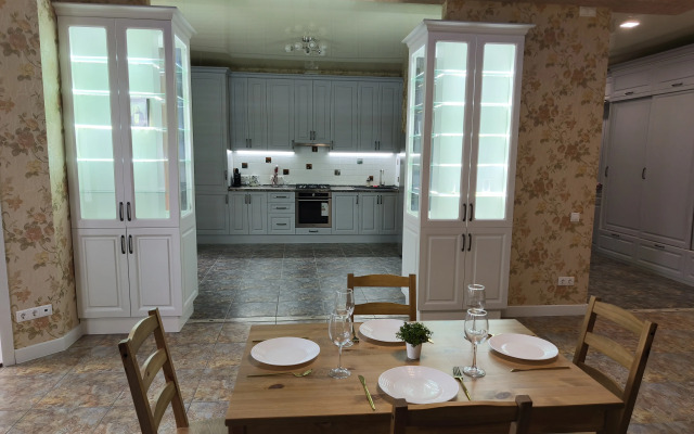 Квартира просторная на Богдана Хмельницкого