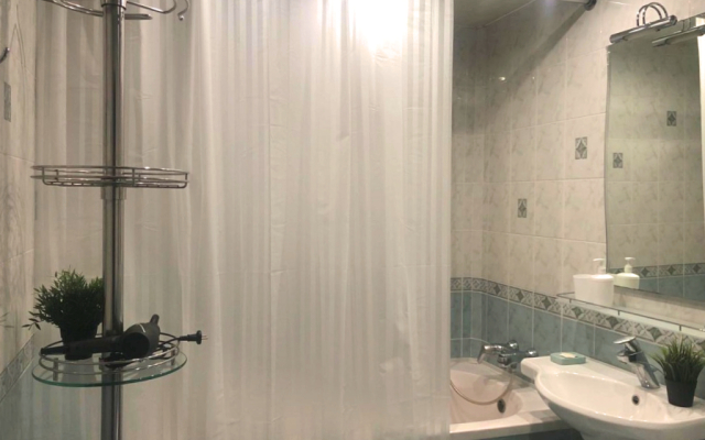 Apartamenty Na Kubanskoy Naberezhnoy Flat