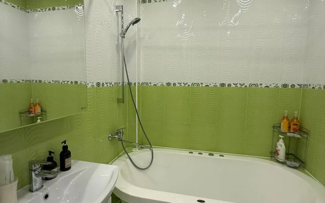 Апартаменты на проспекте Маршала Жукова 11/4