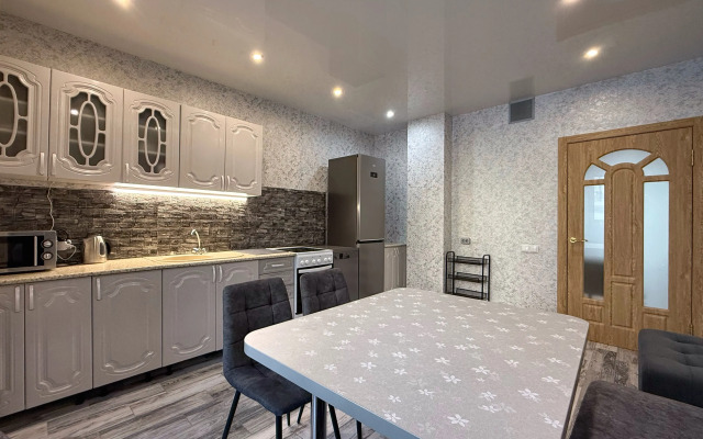 Апартаменты 2-комнатные HomeApart Скрыганова 4Д