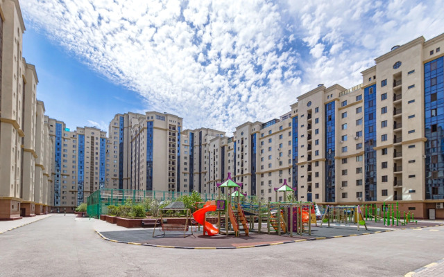V Tsentre Ryadom S Botanicheskim Apartments
