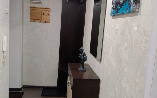 Na Narodnoy Flat