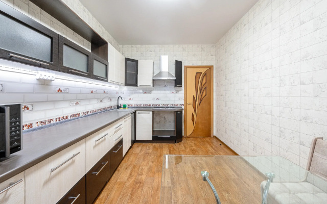 Bukharestskaya 118k3 Bol'shiye Apartments