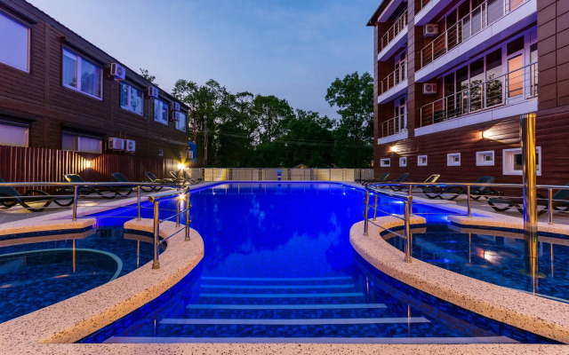 Gold Monte Hotel
