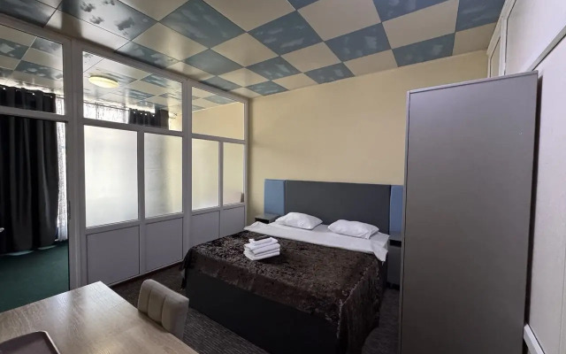 Avrora Hotel