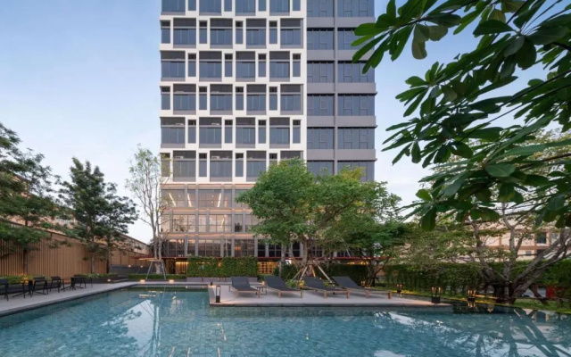 Отель Ramada By Wyndham Bangkok Sukhumvit 87