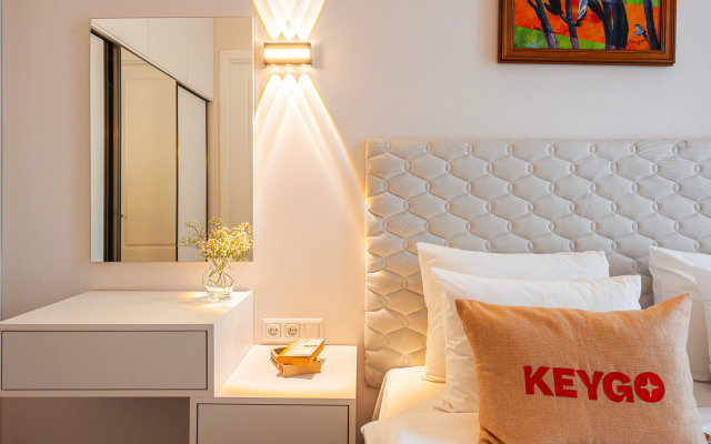KeyGo #0117, 1 Bedroom, Near The Opera House Apartments