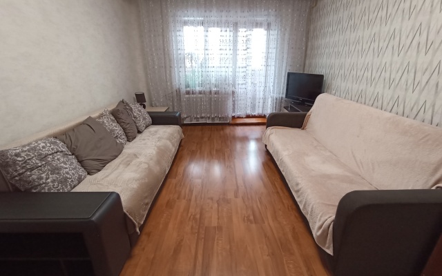 2kh Komnatnye Na Koneva 20 Apartments