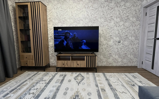Na Pervomayskoy Flat