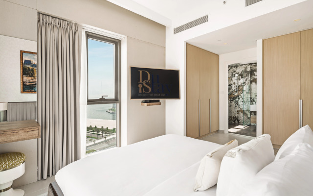 Skyline Vista 3-Bedroom Haven with Lagoon Retreat Apartments