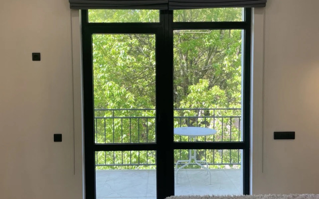 Uyutnaya Studiya ryadom s Morem , v Tsentre Gagry Flat
