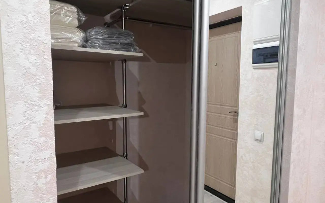 Uyutnaya na Monastyrskoy 60 Flat