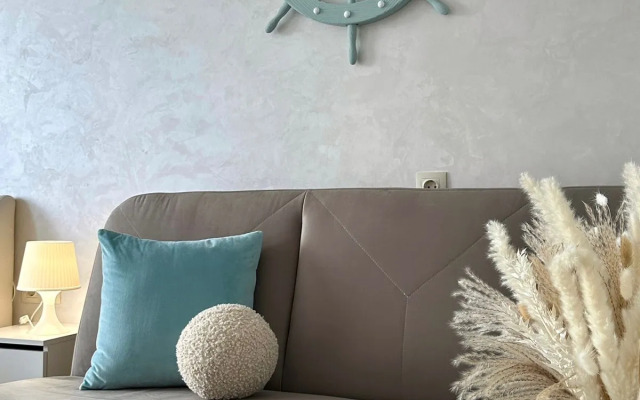 S Vidom Na Kurshskuiu Kosu Flat